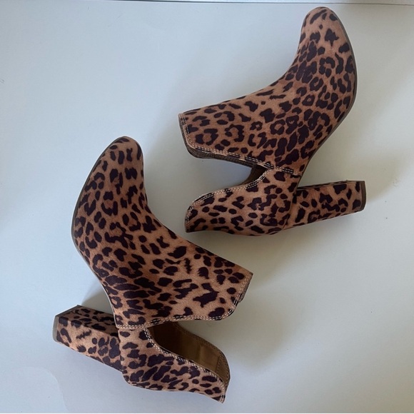 NWT Lane Bryant Dream Cloud Animal Print Bootie in size 10W. - Picture 7 of 10